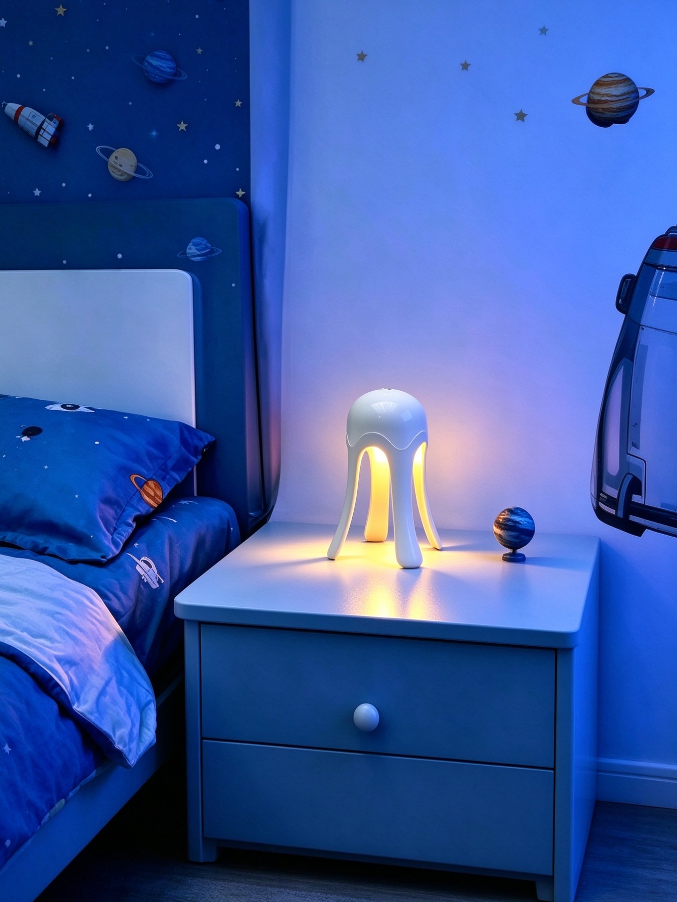 ขนาดกะทัดรัดและฐานที่มั่นคง สา - Desk Lamp บทวิจารณ์และราคา